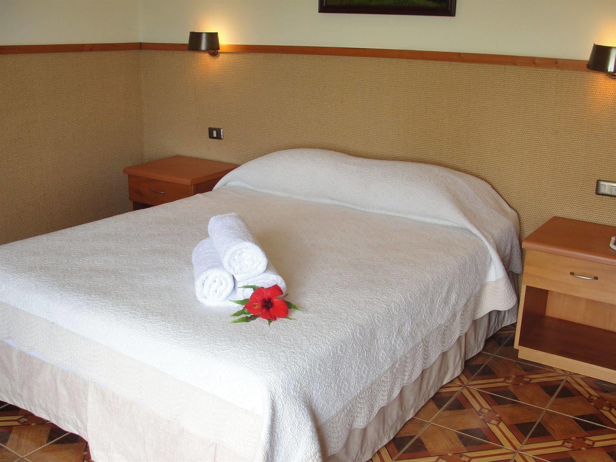 Iorana Isla De Pascua Hotel Ханга Роа Екстериор снимка